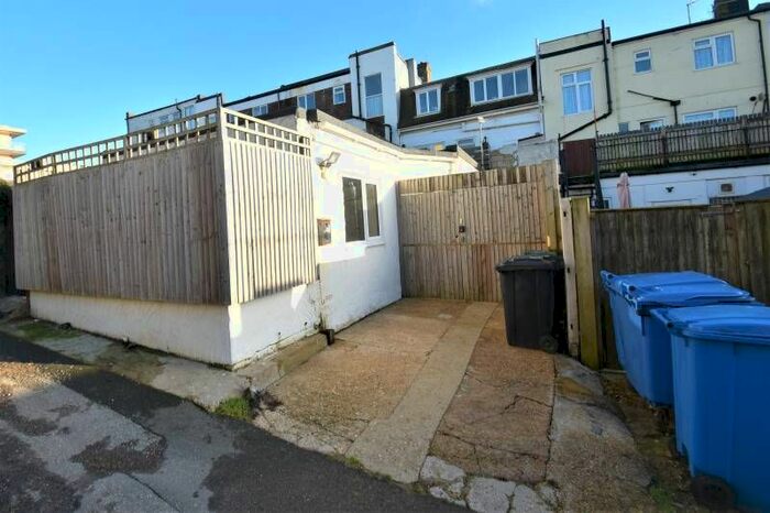 1 Bedroom Bungalow To Rent In Longridge Avenue, Saltdean, BN2