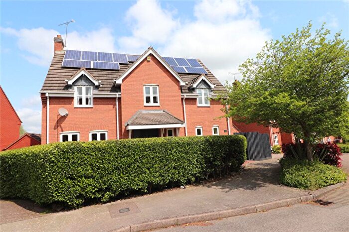 4 Bedroom Detached House For Sale In The Stook, Daventry, Northamptonshire, NN11