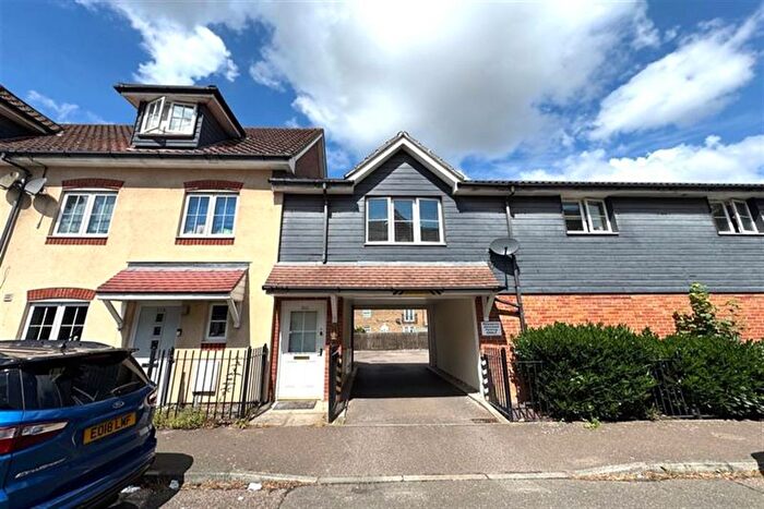 2 Bedroom Flat To Rent In Caspian Way, RM19