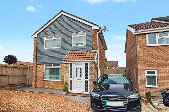 3 Bedroom Detached House For Sale In Penmaen Close, Cefn Hengoed, Hengoed, CF82