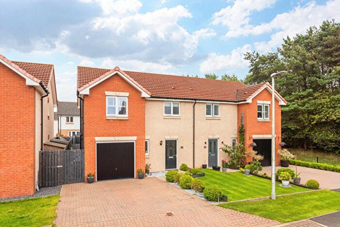 3 Bedroom Semi-Detached House For Sale In Waddell Road, Bathgate, EH48