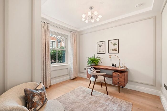 5 Bedroom End Terrace House To Rent In Sulivan Road, Fulham, SW6