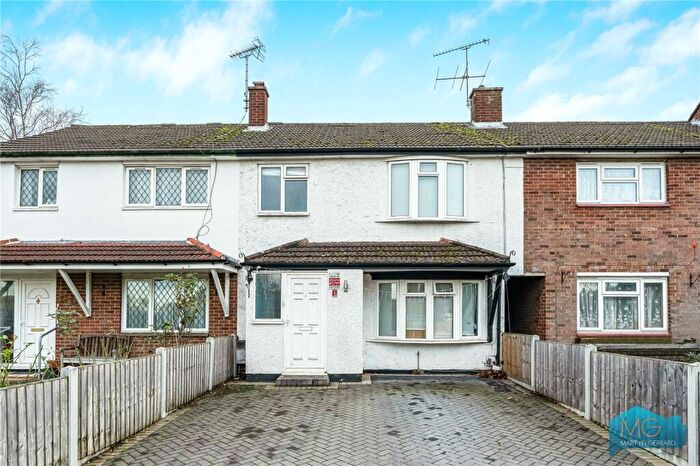 3 Bedroom Terraced House For Sale In Quinta Drive, Barnet, EN5