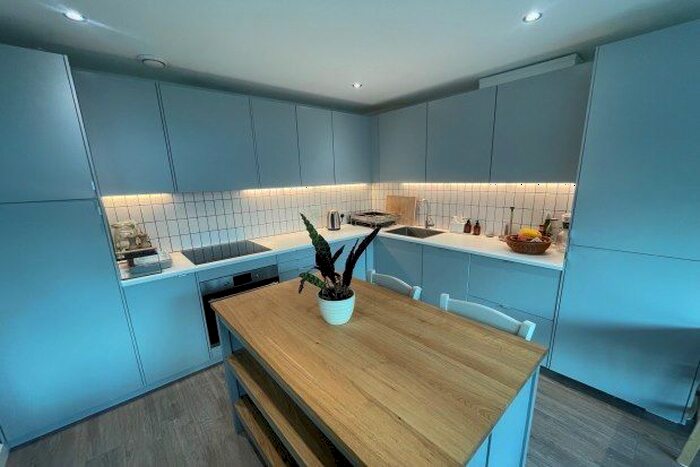 2 Bedroom Flat To Rent In Old Hall Street, Liverpool, L3