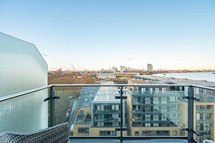 2 Bedroom Flat For Sale In Wharf Street, Deptford, London, SE8