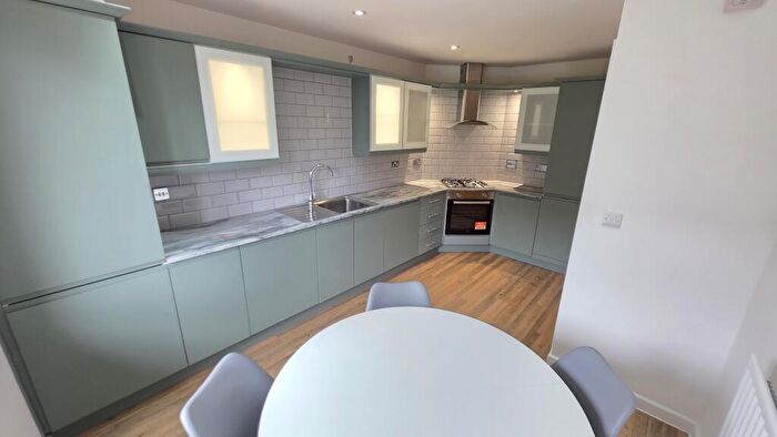 2 Bedroom Apartment To Rent In Amalfi House, Ffordd Garthorne, Cardiff Bay, Cardiff, CF10