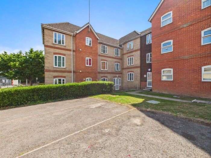 1 Bedroom Flat For Sale In Bewick Court, Sible Hedingham, Halstead, CO9