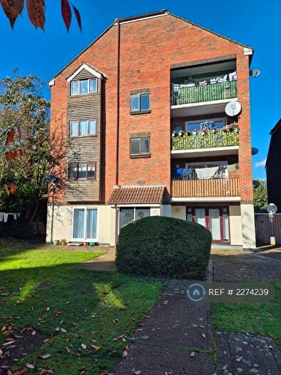 1 Bedroom Flat To Rent In Swallow House, Maidstone, ME16