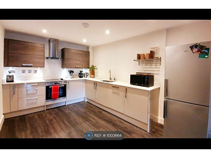 2 Bedroom Flat To Rent In Agin Court, Leicester, LE1