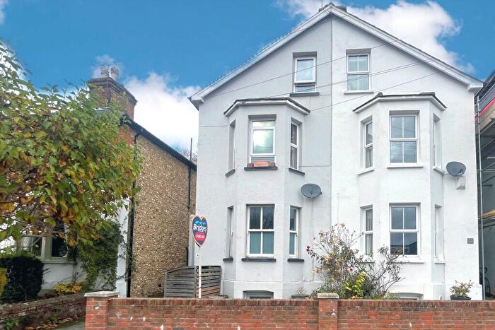 2 Bedroom Maisonette For Sale In St. James Terrace, Farnham, Surrey, GU9
