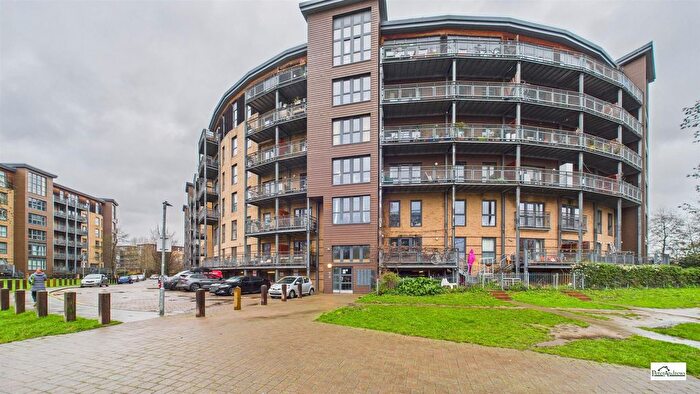 1 Bedroom Flat For Sale In Lawrence Gardens, London, NW7