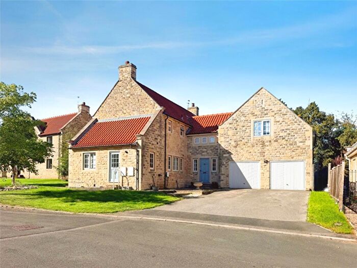 6 Bedroom Detached House For Sale In The Paddocks, Cusworth, Doncaster, South Yorkshire, DN5