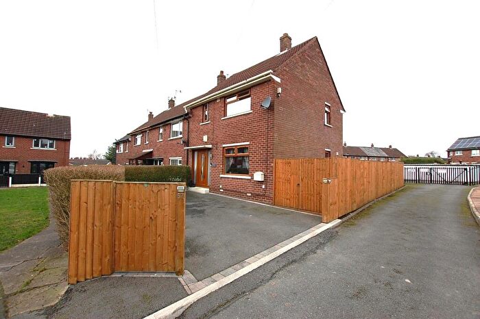 2 Bedroom End Of Terrace House For Sale In Northumberland Avenue, Ashton-under-Lyne, Greater Manchester, OL7