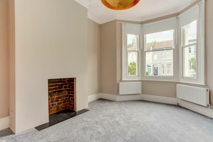 1 Bedroom Apartment To Rent In Ditchling Rise, Brighton, BN1