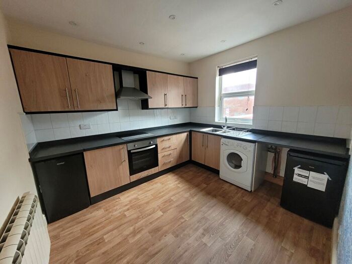 2 Bedroom Flat To Rent In A Abbeydale Road, Sheffield, S7