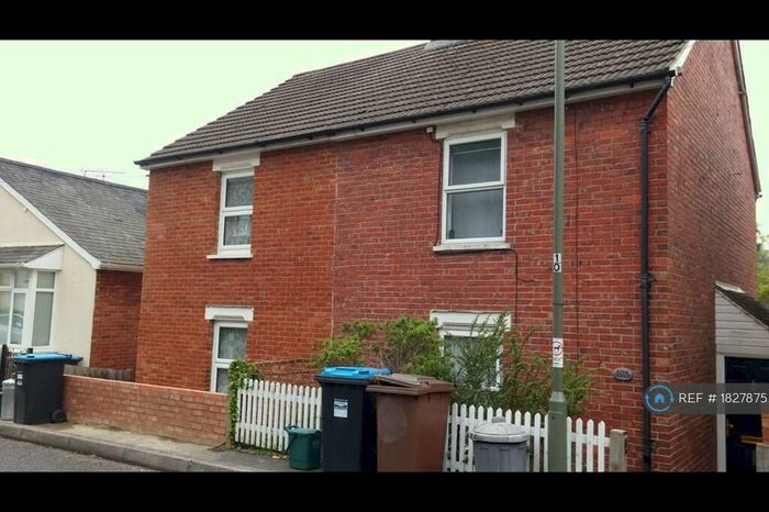 2 Bedroom Semi-Detached House To Rent In Commonwealth Road, Caterham, CR3