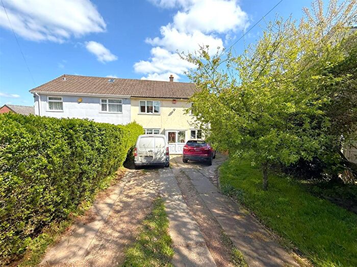 4 Bedroom Semi Detached House For Sale In Primrose Hill, Kings Norton, Birmingham, B38