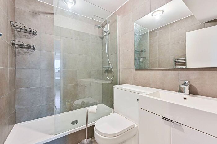 1 Bedroom Flat For Sale In Clarence Avenue, Clapham Park, London, SW4