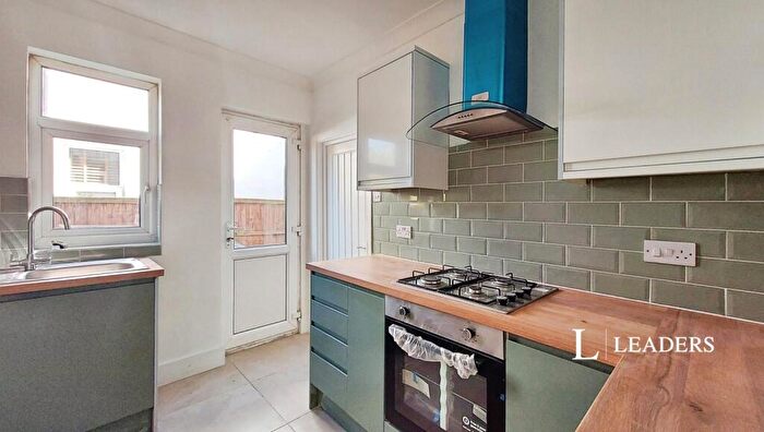 2 Bedroom Flat To Rent In Hastings Road, Southend-on-Sea, Essex, SS1