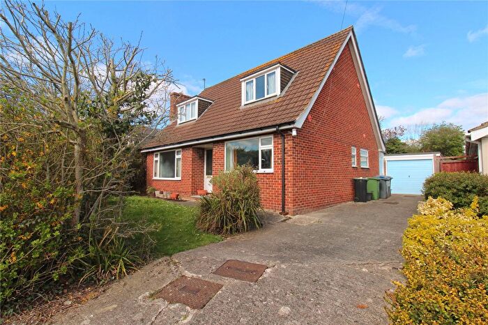 3 Bedroom Detached House For Sale In Sycamore Grove, Trowbridge, BA14