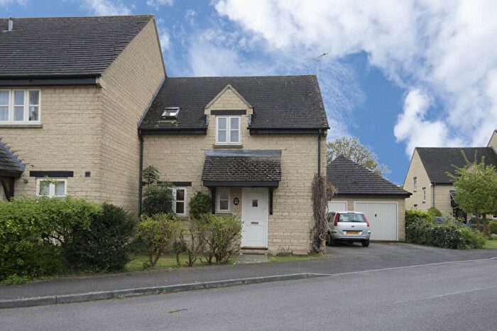 2 Bedroom End Of Terrace House To Rent In Ducklington, OX29