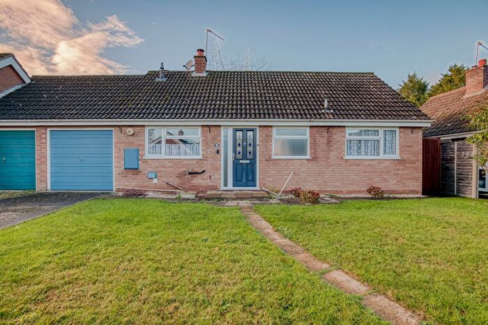 3 Bedroom Detached Bungalow For Sale In Pilgrims Way, Harleston, IP20