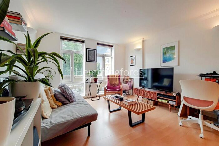 1 Bedroom Apartment For Sale In Abney Park Court, Stoke Newington High Street, N16