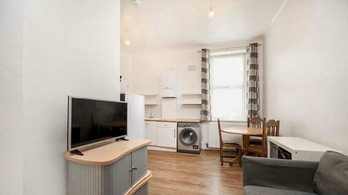 2 Bedroom Flat To Rent In Belmont Street, Chalk Farm, NW1