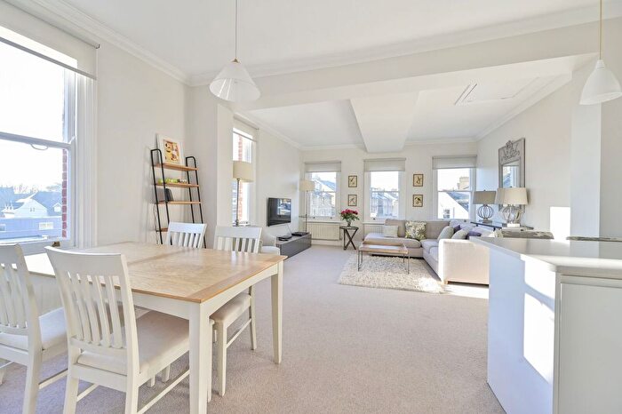 2 Bedroom Flat To Rent In High Street Wimbledon, Wimbledon Village, London, SW19