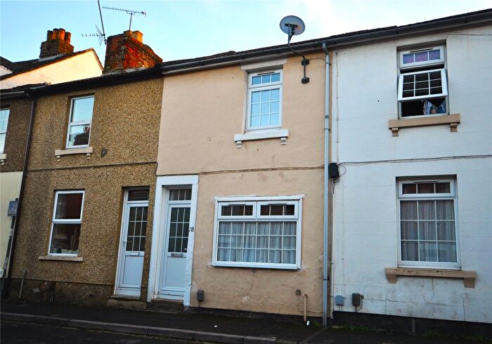 3 Bedroom Terraced House To Rent In Cross Street, Old Town, Swindon, Wiltshire, SN1
