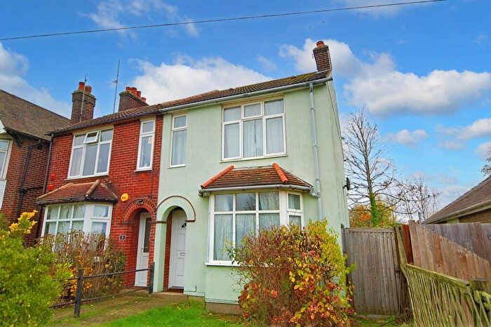 4 Bedroom Semi-Detached House To Rent In Elmstead Road, Colchester, Essex, CO4