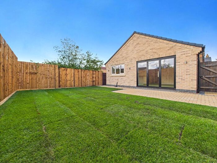 3 Bedroom Detached Bungalow For Sale In Ayres Grove, Whittlesey, PE7