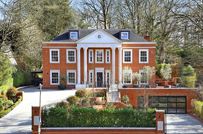 6 Bedroom Detached House For Sale In Valley Way, Gerrards Cross, SL9