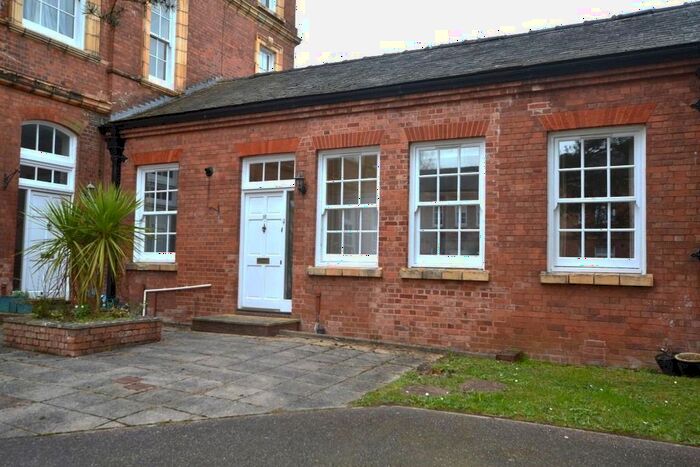 2 Bedroom Flat To Rent In Clyst Heath, Exeter, EX2