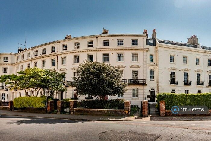 1 Bedroom Flat To Rent In Montpelier Crescent, Brighton, BN1