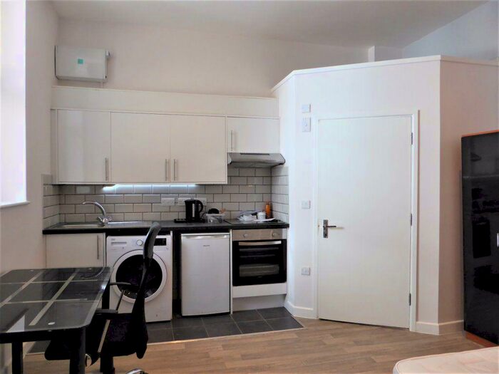 Studio To Rent In Osmond Road -, P13