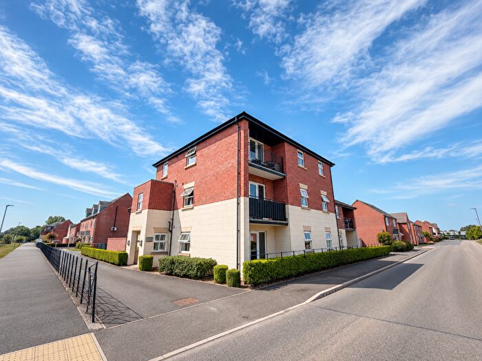 3 Bedroom Apartment For Sale In Woodsford Drive, Derby, DE24
