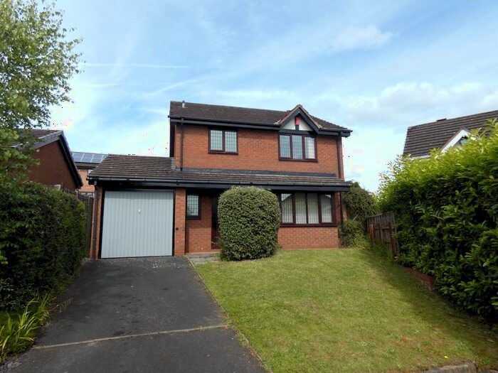 3 Bedroom Detached House To Rent In Everglade Road, Priorslee, Telford, TF2
