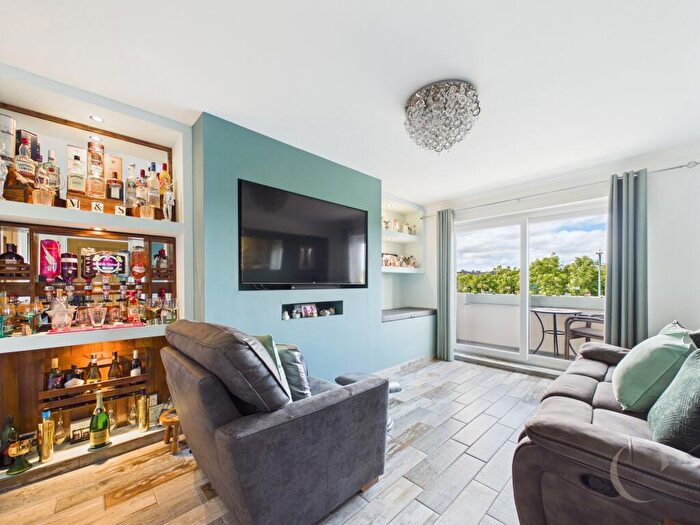 2 Bedroom Flat For Sale In Greens Place, South Shields, NE33