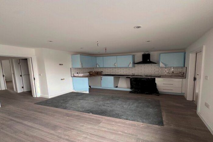 3 Bedroom Flat To Rent In Lightbowne Road, Manchester, M40