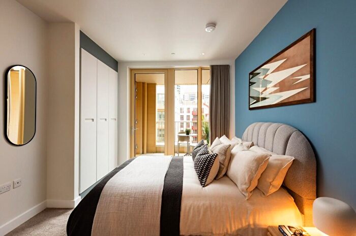 1 Bedroom Apartment To Rent In Embassy Boulevard, Linear Place, London, SW11