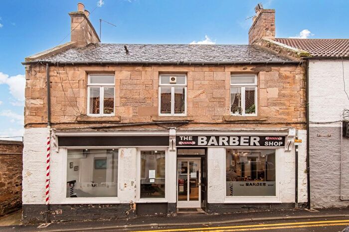 3 Bedroom Maisonette For Sale In Ladywynd, Cupar, KY15