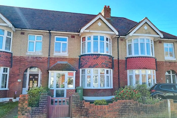 3 Bedroom Terraced House For Sale In Drayton, Hampshire, PO6