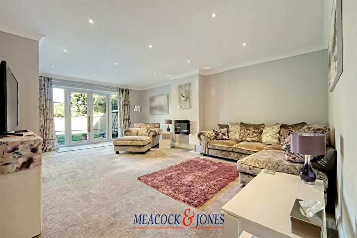 5 Bedroom Detached House For Sale In Harpers Lane, Doddinghurst, Brentwood, CM15