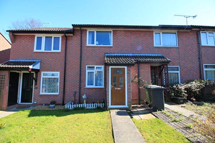 2 Bedroom Terraced House For Sale In Lynn Close, West End, SO18