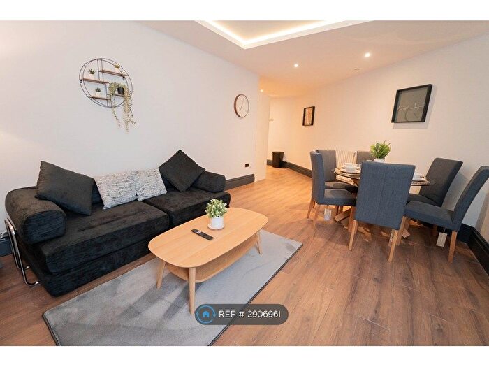 2 Bedroom Flat To Rent In Old Hall St, Liverpool, L3