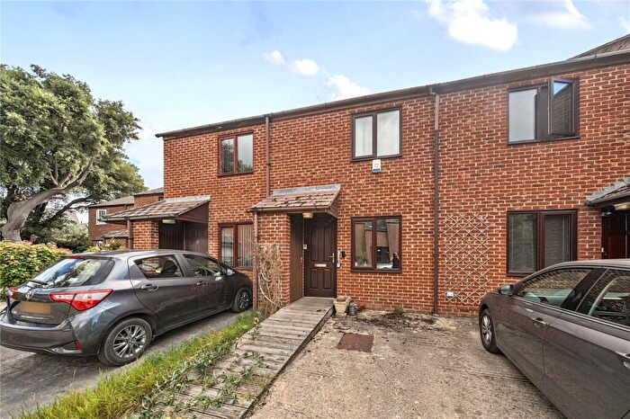 2 Bedroom Terraced House For Sale In Webbs Close, Wolvercote, Oxford, OX2