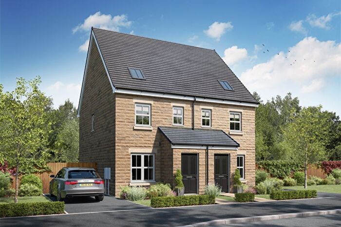 3 Bedroom End Terrace House For Sale In Daisy Court, Huddersfield, HD4