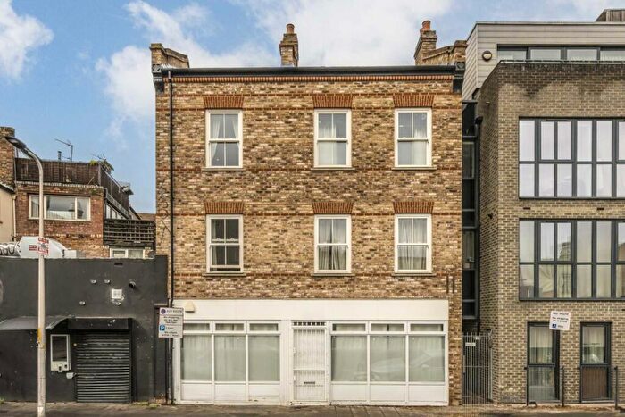 1 Bedroom Flat To Rent In Warham Street, Oval, SE5