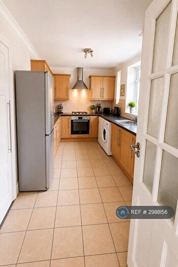 2 Bedroom End Of Terrace House To Rent In Lushes Road, Loughton, IG10